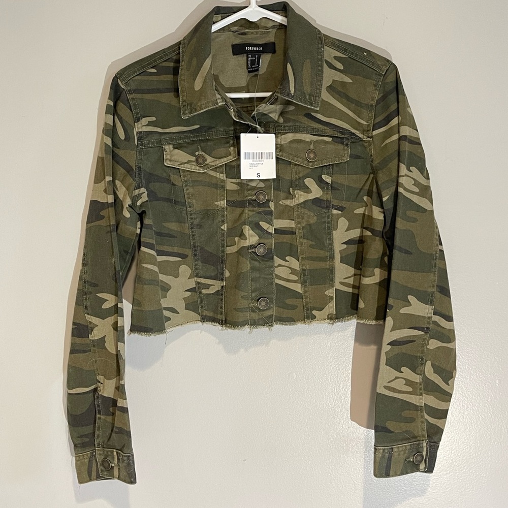 Forever 21 Cropped Camo Denim Jacket